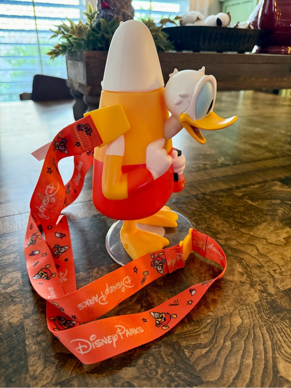 Disney Parks 2022 Donald Duck Candy Corn Halloween Sipper Cup - never used - Picture 2 of 6